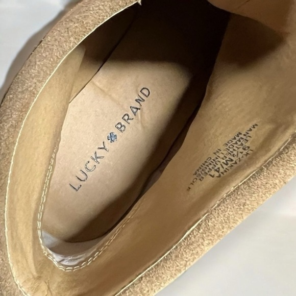 🌻NEW w/box Lucky Brand Zakina Oiled Suede Tan Fringe Detailed Booties Size 9.5 - Picture 9 of 12